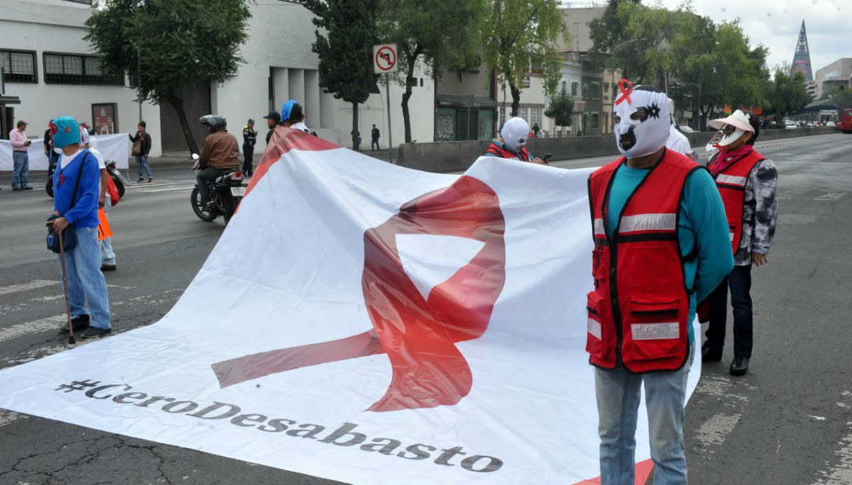 CNDH urge a Secretaría de Salud garantizar atención integral a personas que viven con VIH