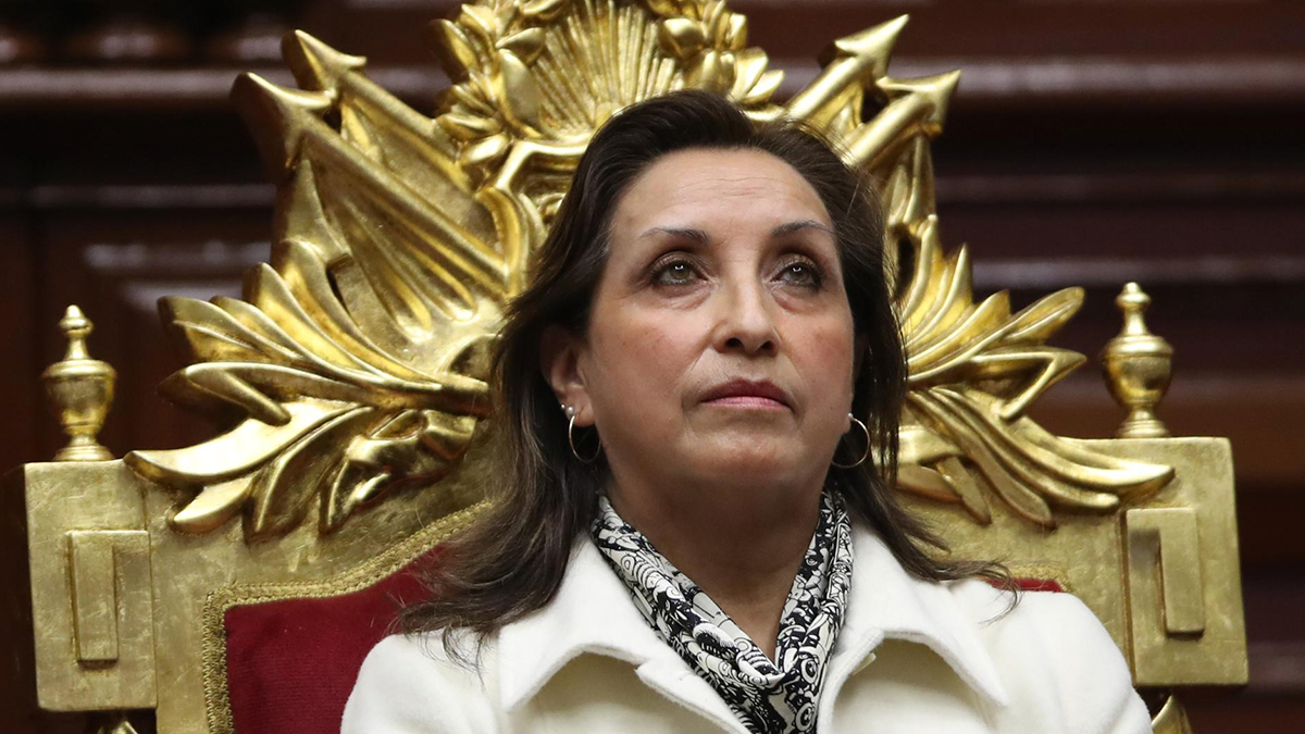 Dina Boluarte Primera Mujer Presidenta Del Perú