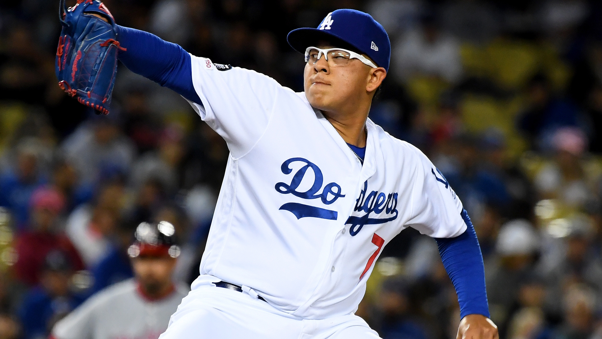 Julio Urías abrirá hoy temporada 2023 de las Grandes Ligas - Noro